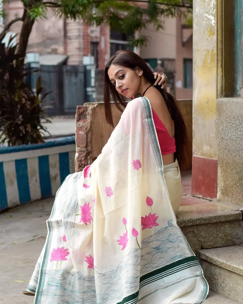MG 558 Plain Linen Digital Printed Daily Wear Saree Exporters In India